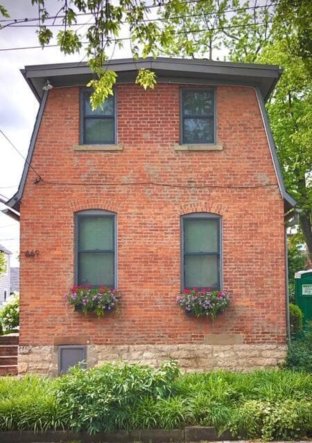 Building Photo - 669 S Grant Ave