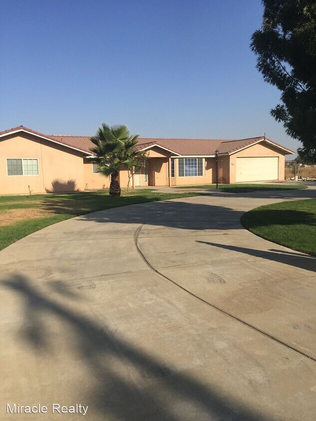 4 br, 3 bath House 17753 Baldwin St House Rental in Madera, CA
