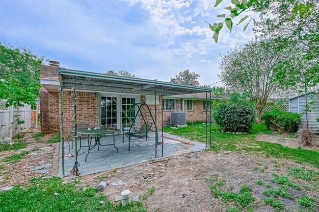 Building Photo - 12546 Claygate Dr