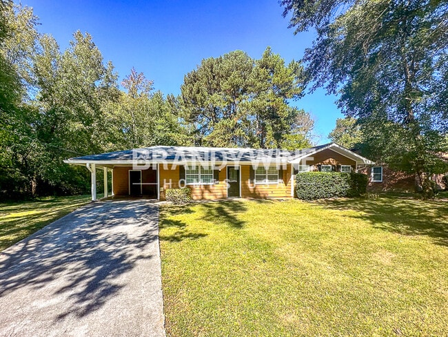 Building Photo - 6230 Cedar Wood Dr