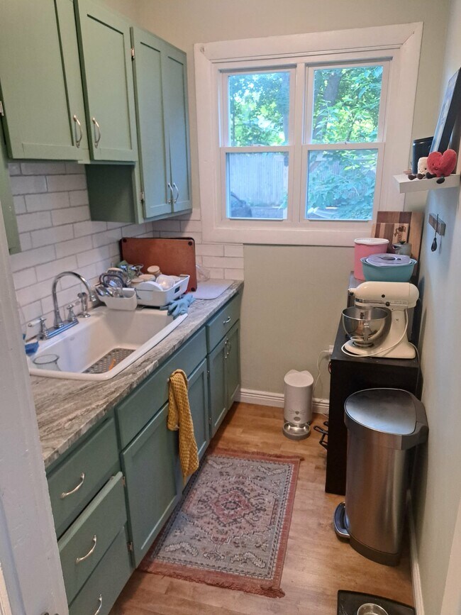 cocina - 377 Pearl St