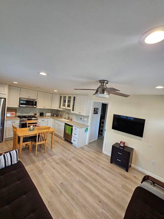 Foto del edificio - 9771 Paso Robles Ave