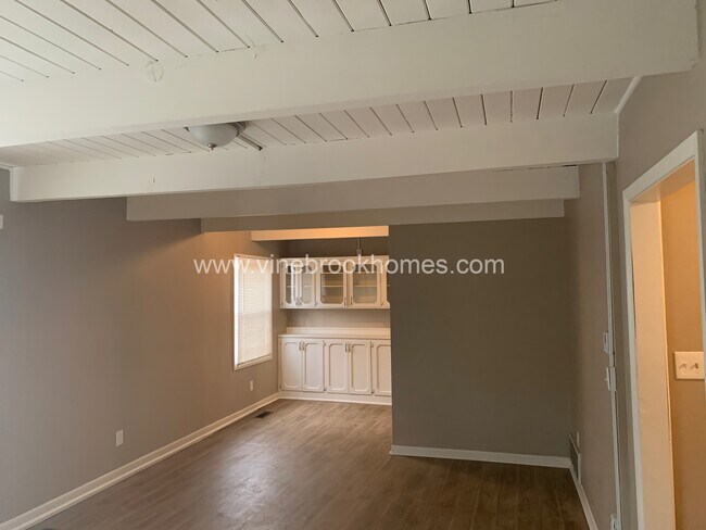 Foto del edificio - 12301 E 46th Terrace S