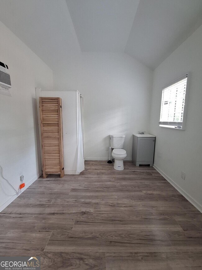 Foto del edificio - 1684 Sylvan Rd SW