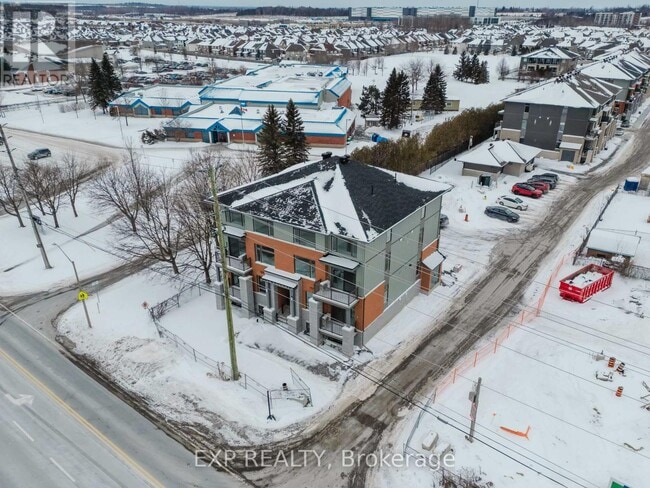 Photo du bâtiment - 2736 Cedarview Rd