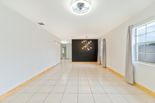 Foto del edificio - 289 SW 3rd Ct