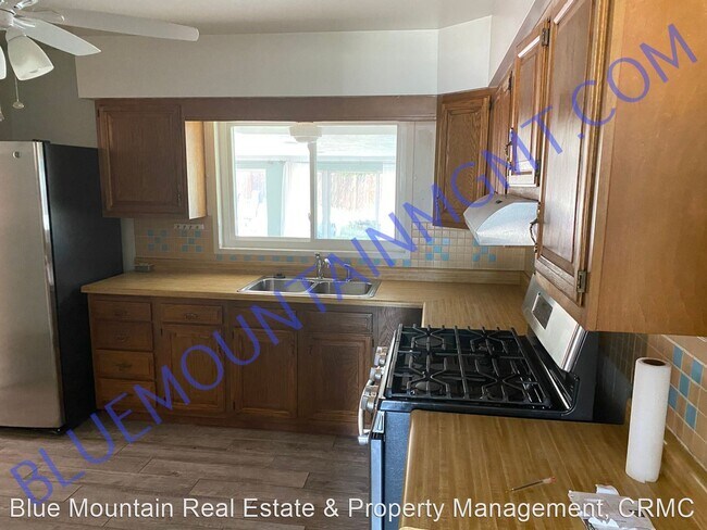 Building Photo - 3 br, 1 bath House - 513 Ponderosa Drive