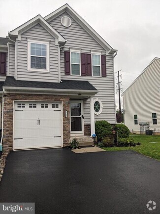 Building Photo - 1722 Lydia Dr