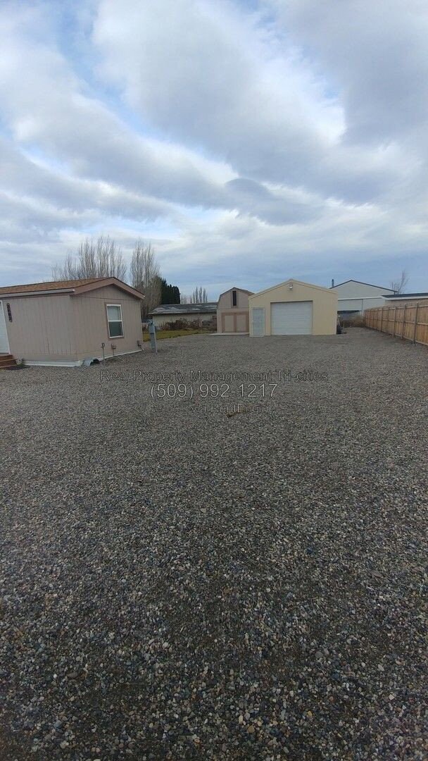 Foto del edificio - 3002 Snow Ln