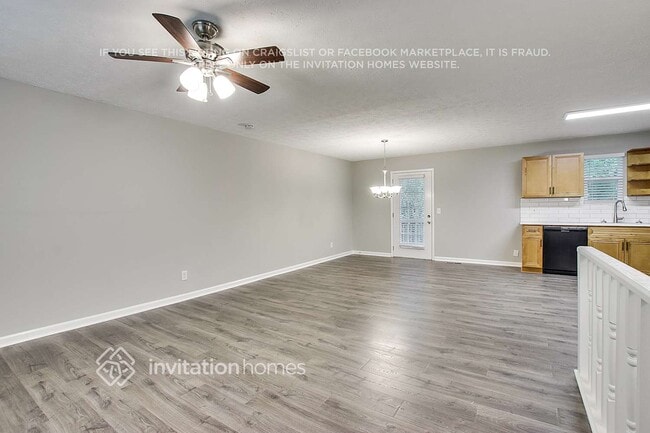 Building Photo - 6165 Queens Rd