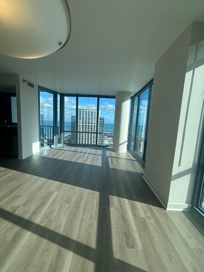 Foto del edificio - 125 E 13th St