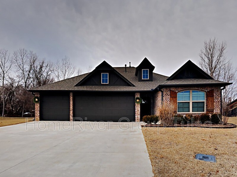 12365 E 127th St N, Collinsville, OK 74021 House Rental in