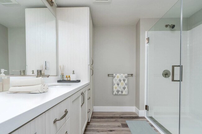 Foto del edificio - 1222 Oakmead Pkwy