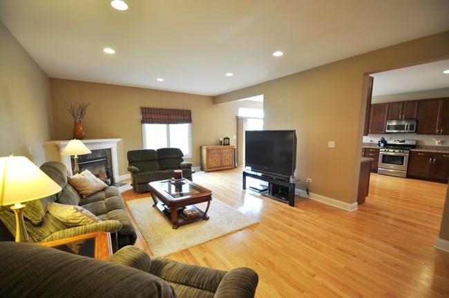 Building Photo - 15003 S Preserve Dr