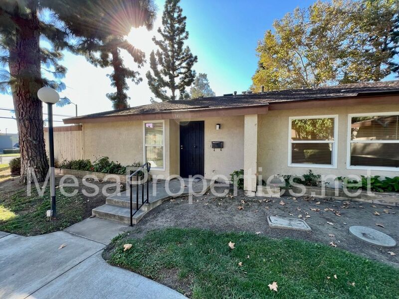 Foto principal - 1439 W 7th St
