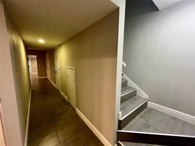 Foto del edificio - 727 N Himes Ave