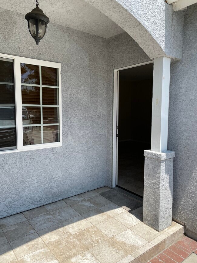 Foto del edificio - 11821 Culver Blvd