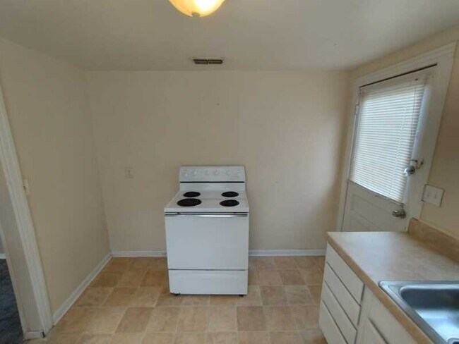 Foto del edificio - 5535 Wesconnett Blvd