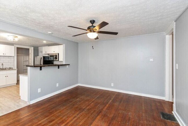 Foto del edificio - 2354 Carrollton Ave