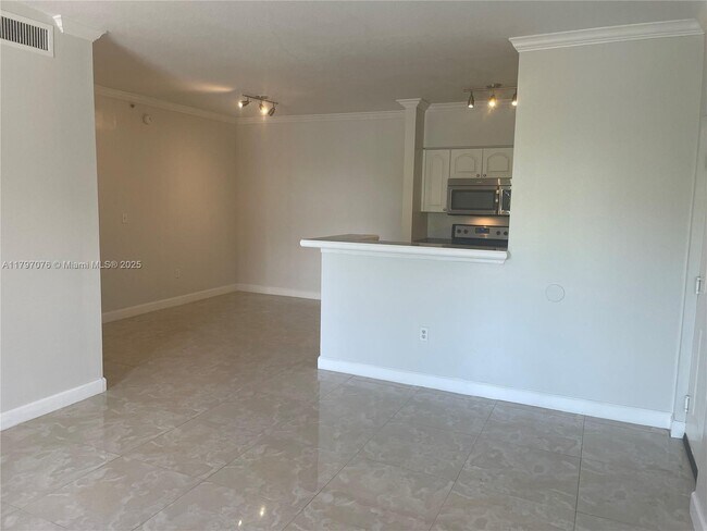 Foto del edificio - 6841 SW 44th St