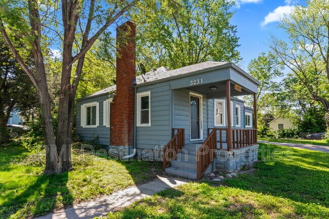 Foto del edificio - 3231 Delavan Ave