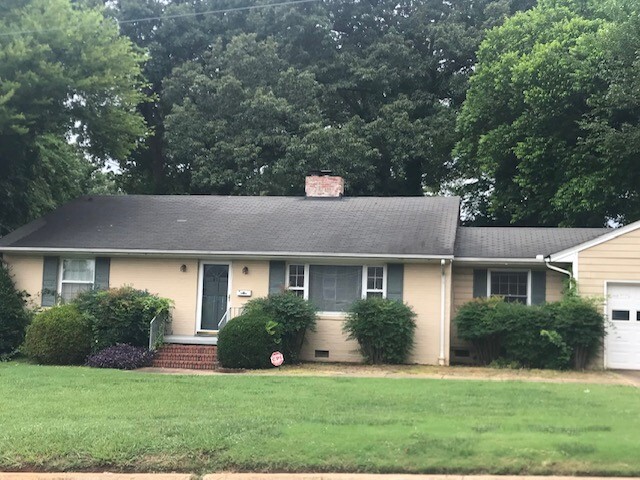 Front - 611 Woodburn Rd