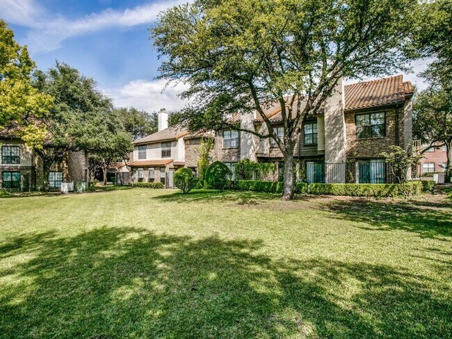 Foto del edificio - 333 Melrose Dr