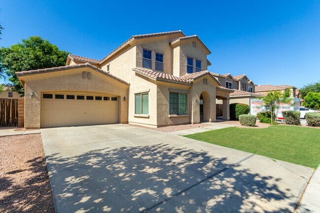 Building Photo - Chandler 4 Bedroom - 2.5 Bathroom with Pri...