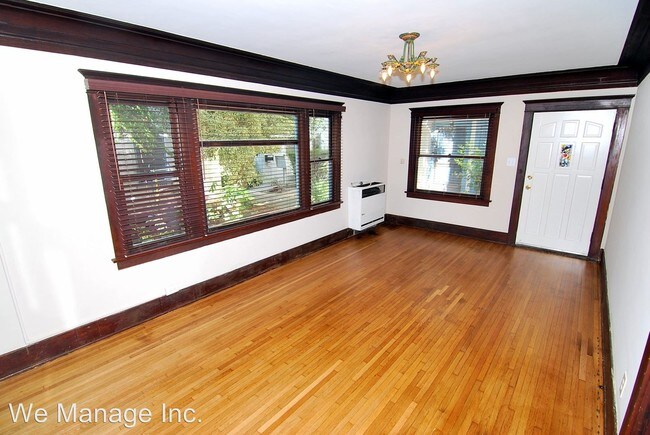 Foto del edificio - 366 Carroll Park E