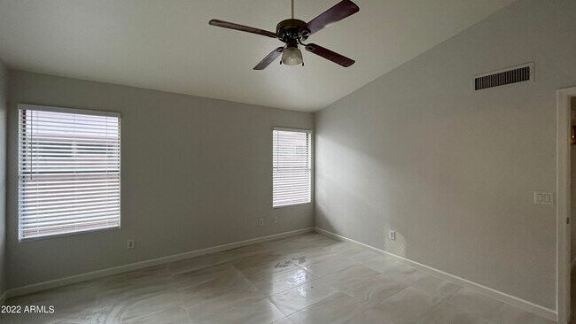 Foto del edificio - 4701 E Mossman Rd