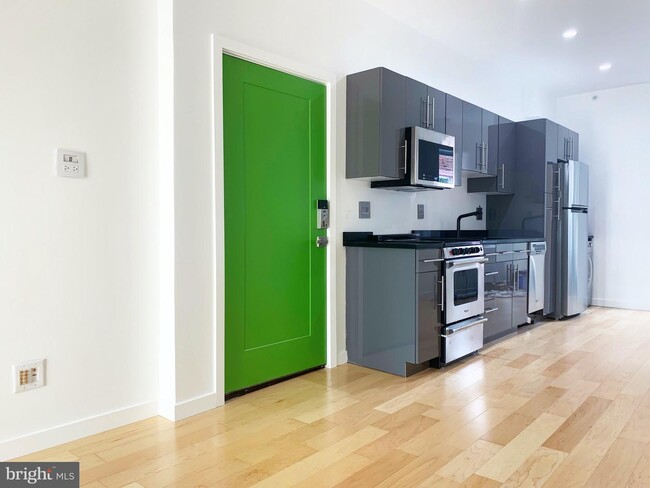 Foto del edificio - 4925 Catharine St
