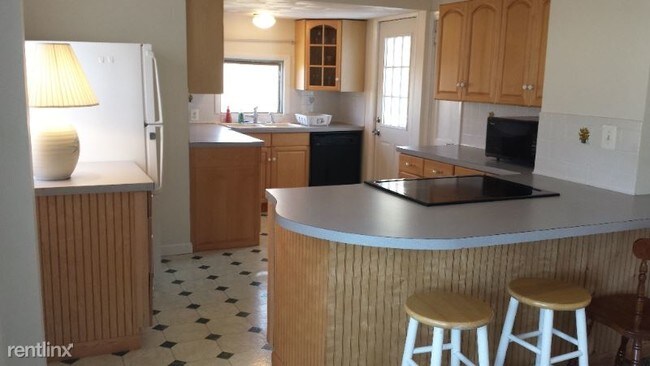 Foto del edificio - 2 br, 1 bath House - 305 Tiffany Ave