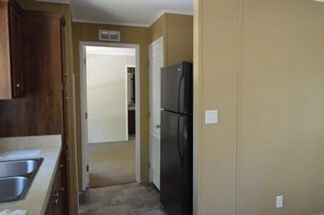 Foto del edificio - 3 Bed, 2 Bath Home on 1.5 wooded acres in the Dutch Hill Area