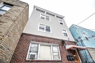 Building Photo - 110 Laidlaw Ave
