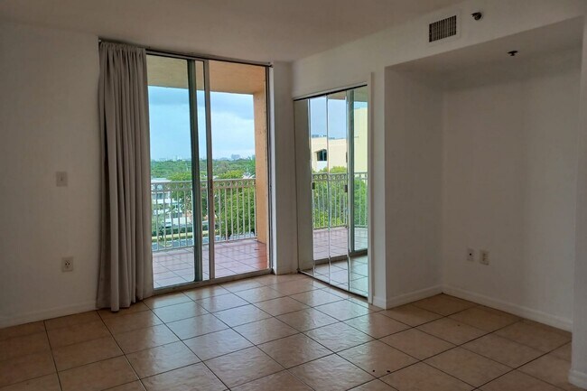 Foto del edificio - 1650 Coral Wy