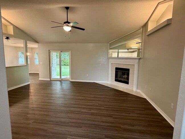 Building Photo - 4633 Ridge Pointe Dr