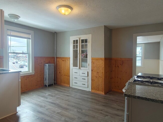 Building Photo - 7 Congress St