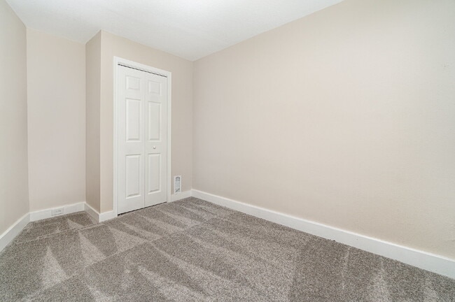 Foto del edificio - 321 W Mifflin St