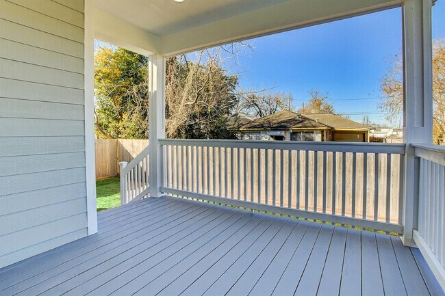 Foto del edificio - 1213 E 32nd St