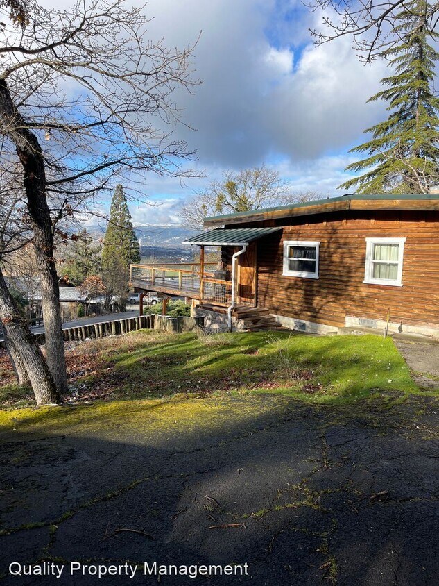Primary Photo - 2 br, 1.5 bath House - 3496 N Foothill Road