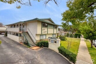 Building Photo - 460 Vista Ave