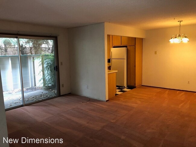 Building Photo - 2 br, 2 bath House - 2649 Sunny Slope Dr. #4