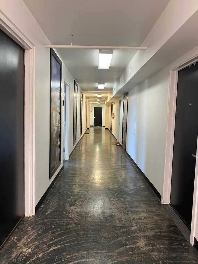 Building Photo - 495 Morrill Ave
