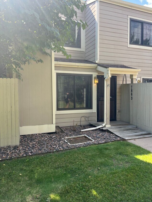Primary Photo - Charming Arvada Townhome with Private Pati...