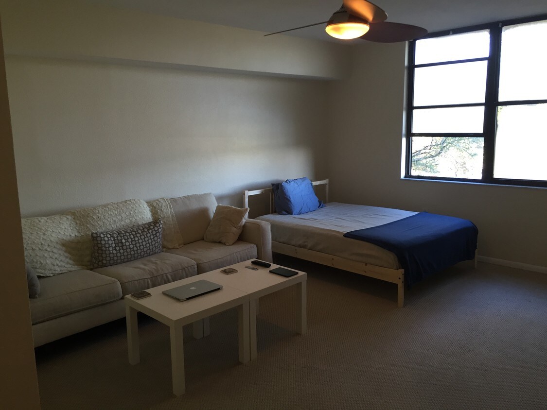Master Bedroom - 701 S Madison Ave