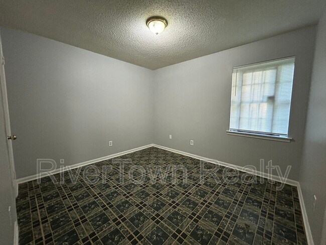 Foto del edificio - 4505 Spring Glen Dr