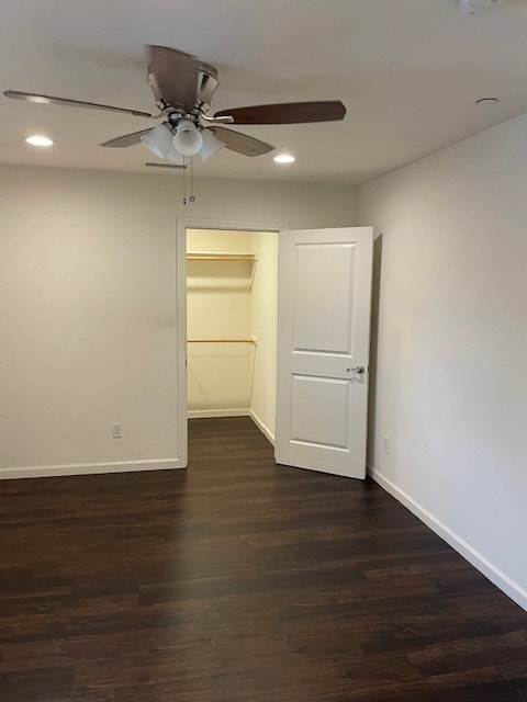 Building Photo - 255 W 220th St