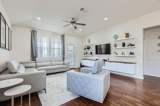 Foto del edificio - 2223 Land Grant Wy