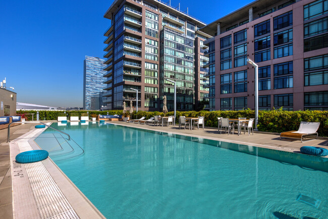 Foto del edificio - 1155 S Grand Ave
