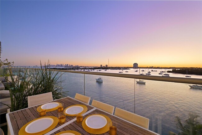 Foto del edificio - 7934 West Dr